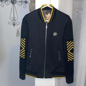 PLEASE HELP ^WHAT TYPE OF JACKET IS THIS^